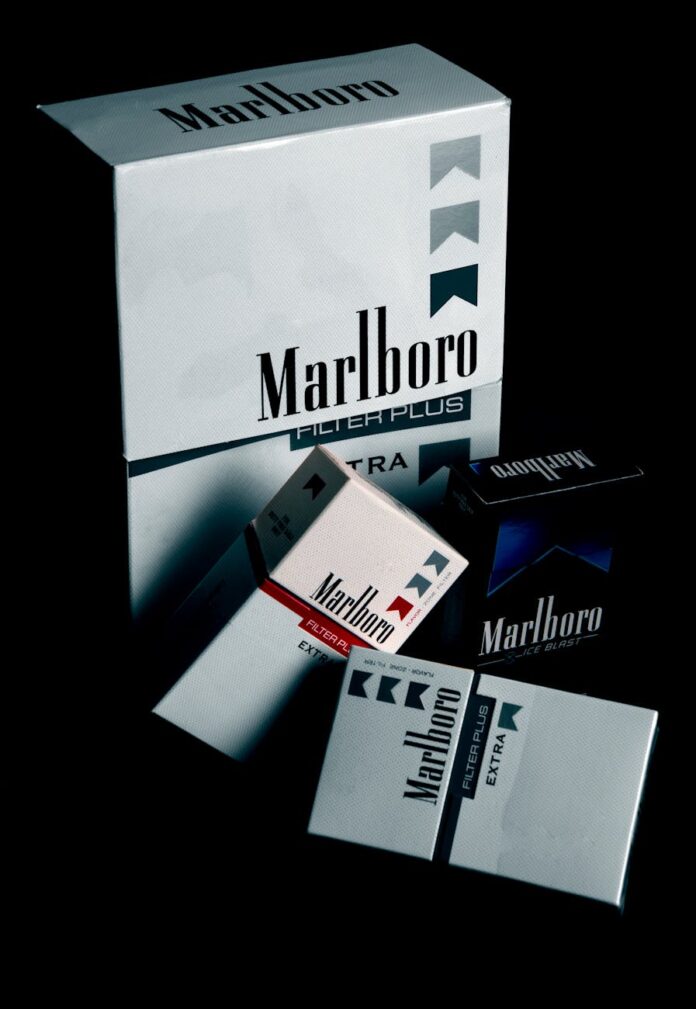 marlboro cigarette boxes