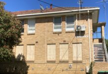 Firefighters rescue woman from Reservoir apartment