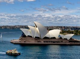 September 28, 1973: The first performance takes place in the new Sydney Opera House Sydney Opera House