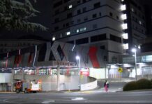Man attempts to escape police guard by climbing into the ceiling of Austin Hospital Austin Hospital