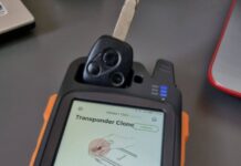 Over 900 key cloning devices seized a car key cloning device