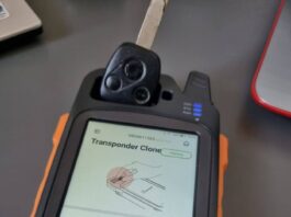 a car key cloning device