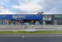 Firefighters battle Fawkner fire