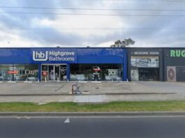 Firefighters battle Fawkner fire