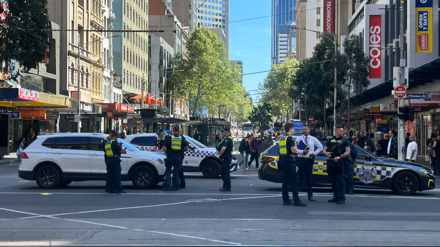 police_flinders_st