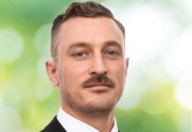 One Nation Melbourne candidate Matthew Collins stands down after shocking tweets revealed Matthew Collins
